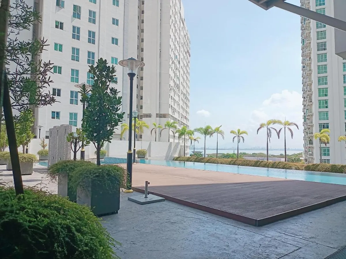 Apartment Deluxe Suites 1Br, 2-5 Pax, Netflix, Georgetown Jelutong Malaysia