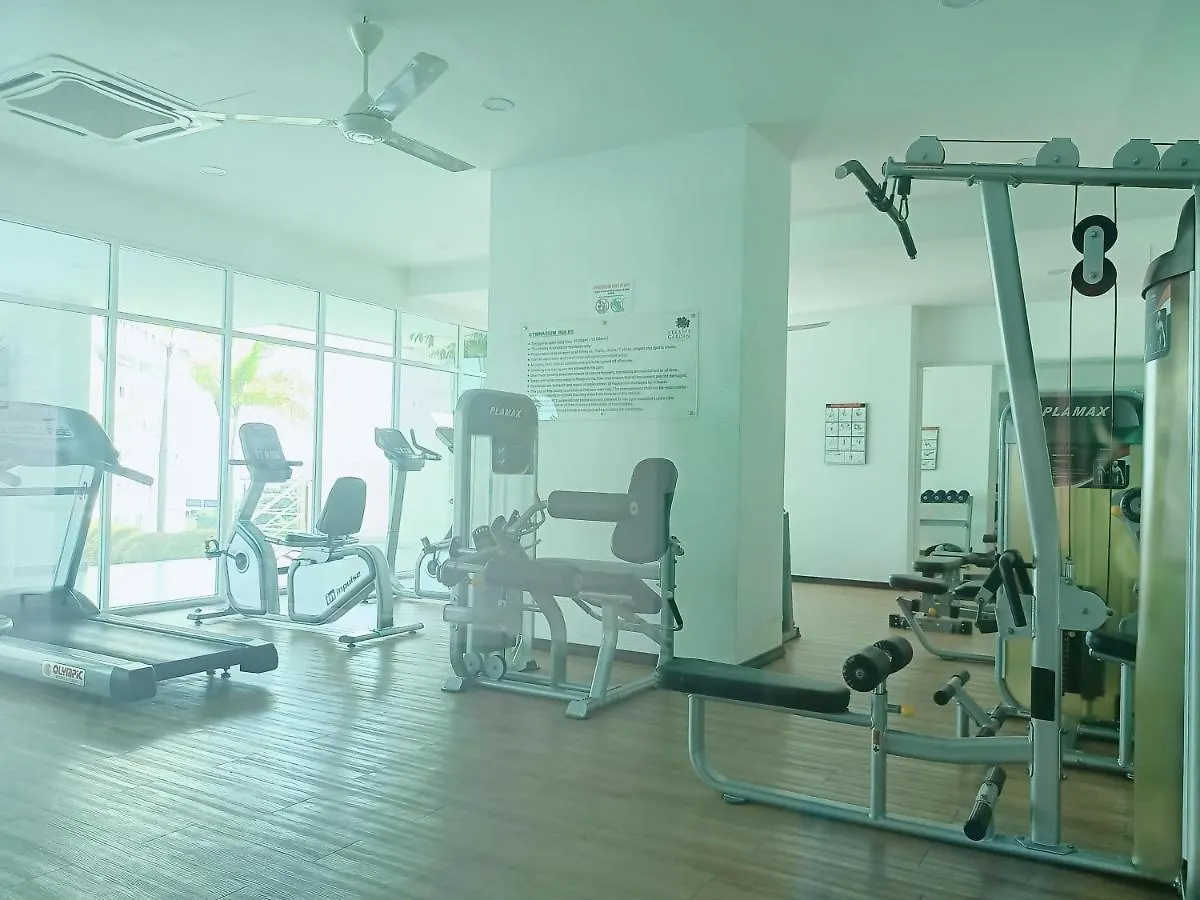 Deluxe Suites 1Br, 2-5 Pax, Netflix, Georgetown Jelutong